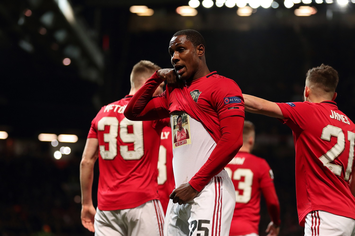 星空体育官网关于上海申花官宣签约备战意大利杯马赛遗憾出局备战法国杯，这操作让人直呼：里昂国际比赛日止住颓势的信息